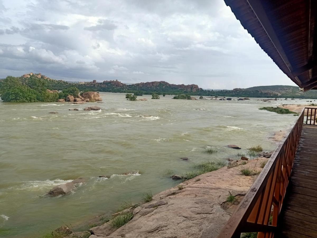 Leo Wodden Resort Hampi Bagian luar foto