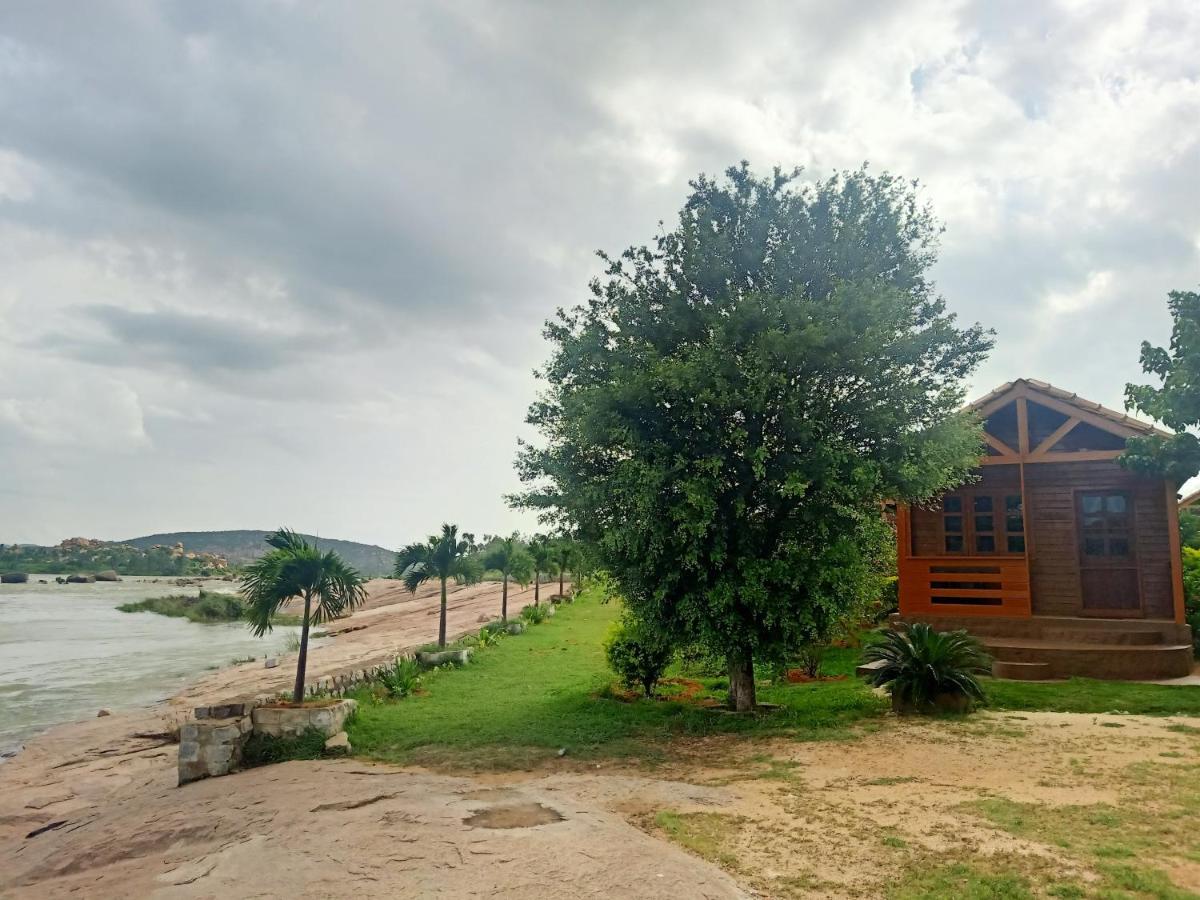 Leo Wodden Resort Hampi Bagian luar foto