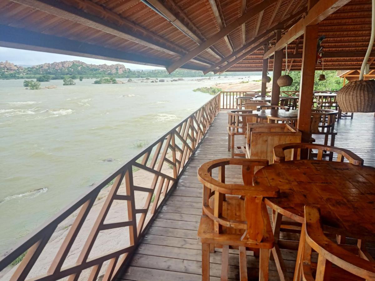 Leo Wodden Resort Hampi Bagian luar foto