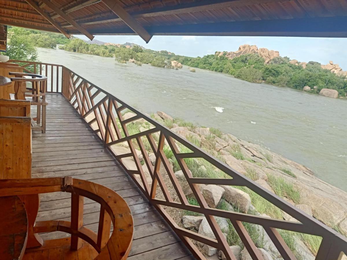 Leo Wodden Resort Hampi Bagian luar foto