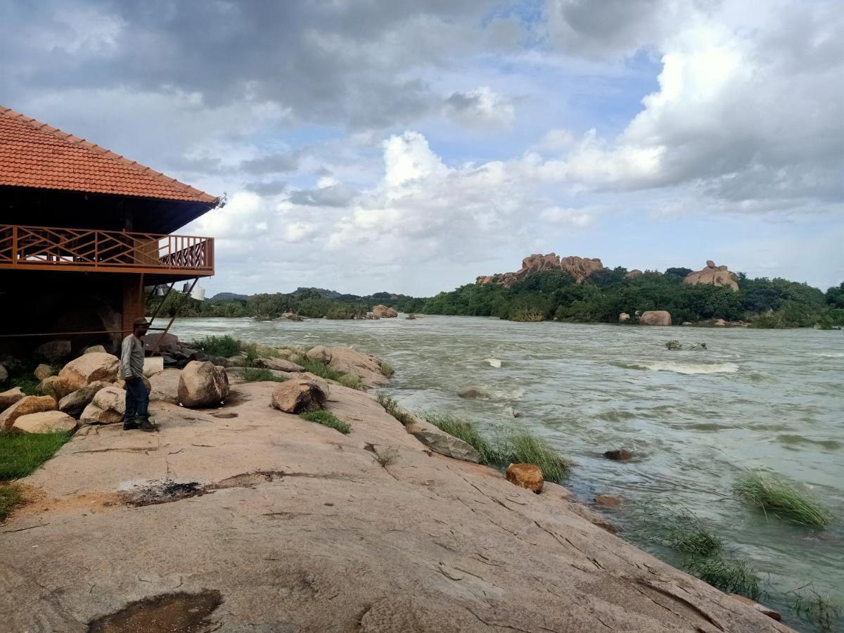 Leo Wodden Resort Hampi Bagian luar foto