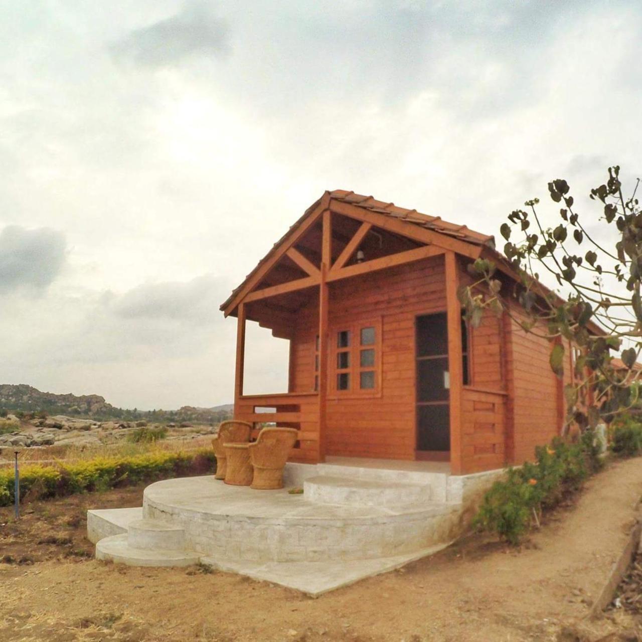 Leo Wodden Resort Hampi Bagian luar foto