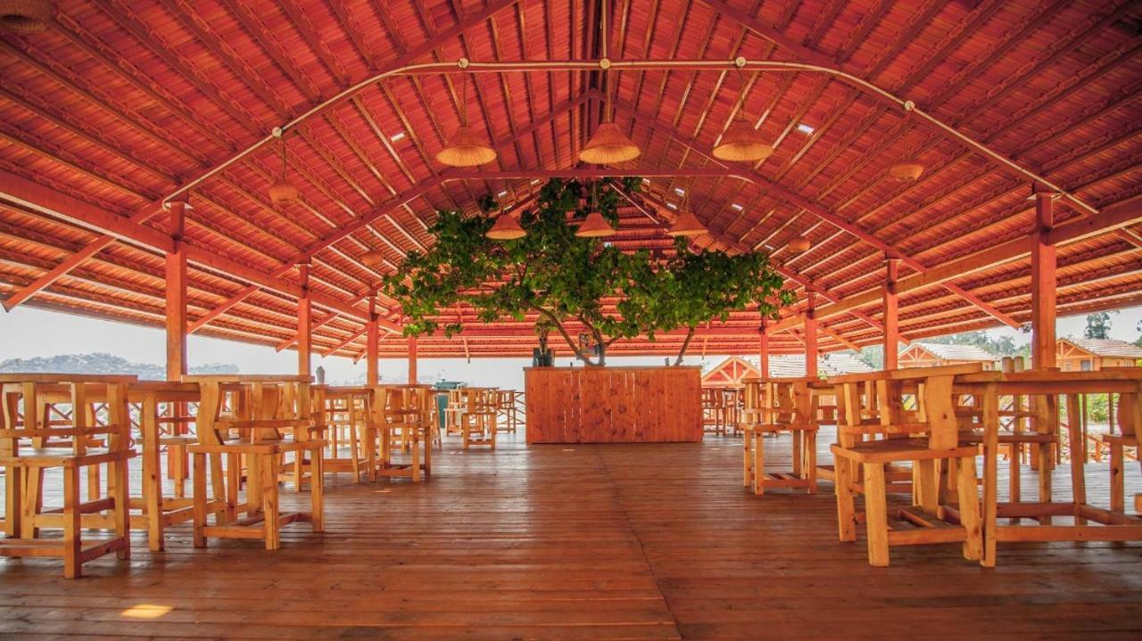 Leo Wodden Resort Hampi Bagian luar foto